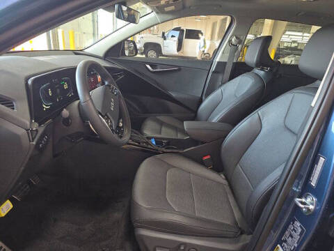2025 Kia Niro SX Touring