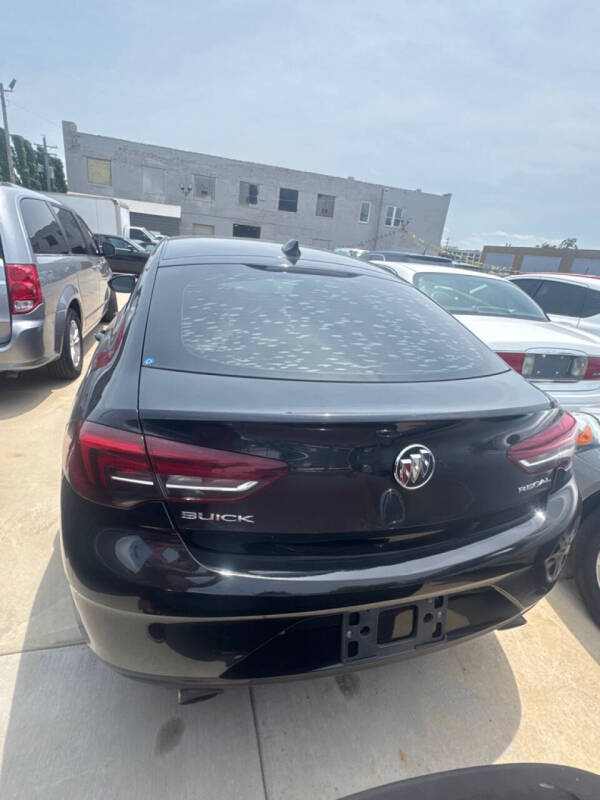 2018 Buick Regal Sportback Essence