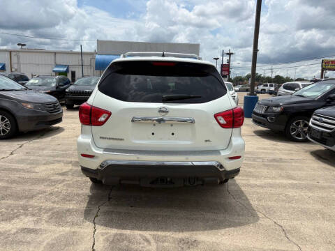 2017 Nissan Pathfinder SL