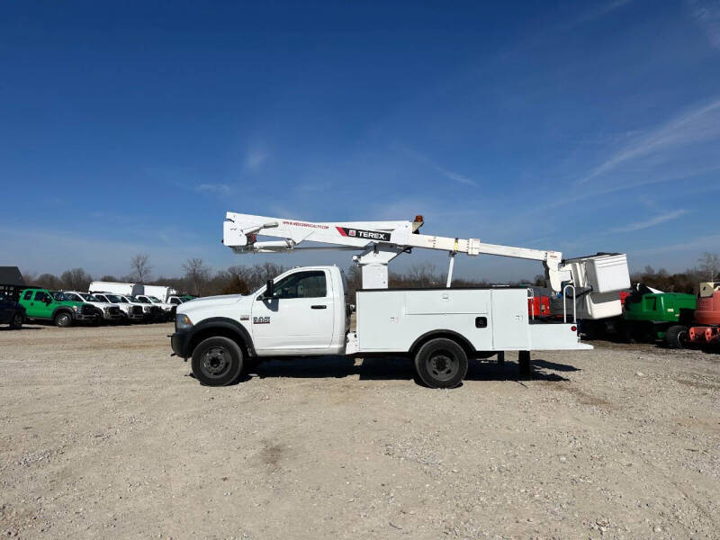 2016 RAM 5500 4WD W/Articulating Bucket