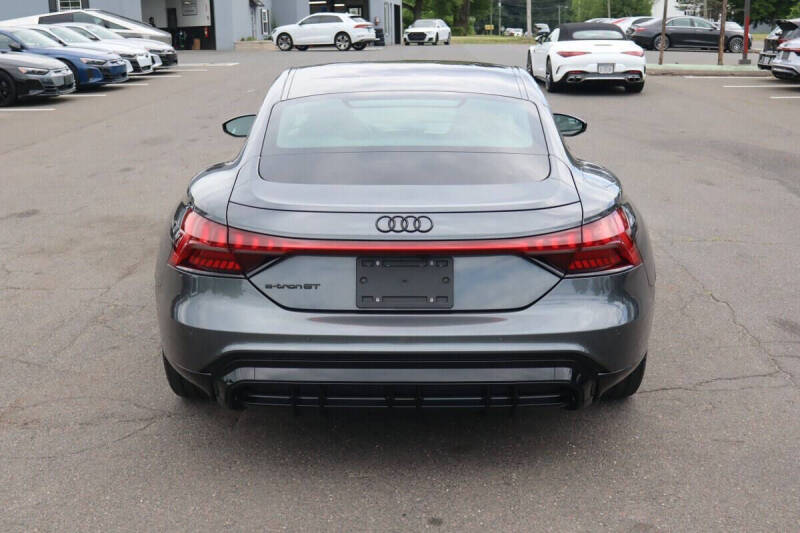 2023 Audi e-tron GT quattro Premium Plus
