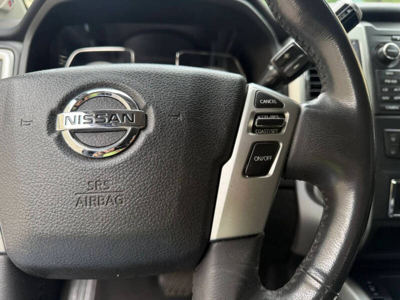 2017 Nissan Titan