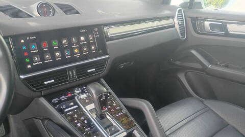 2023 Porsche Cayenne Platinum Edition