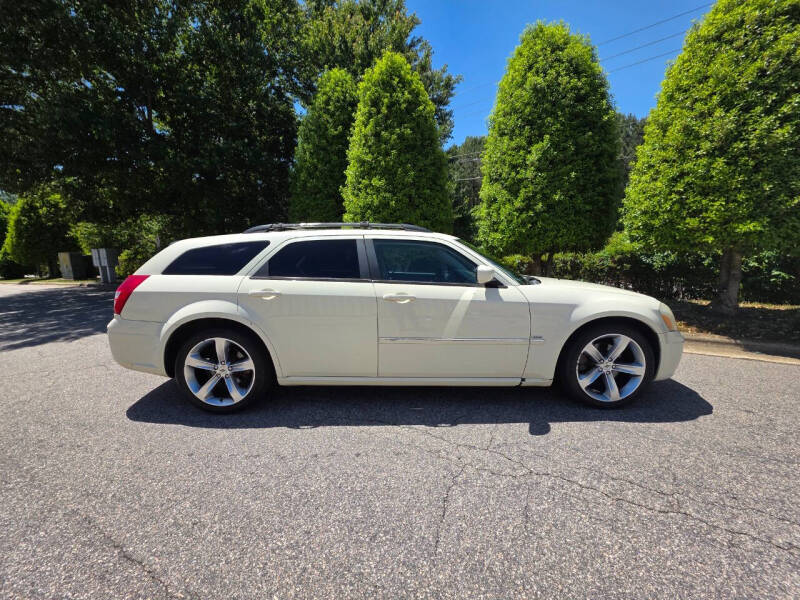 2005 Dodge Magnum RT