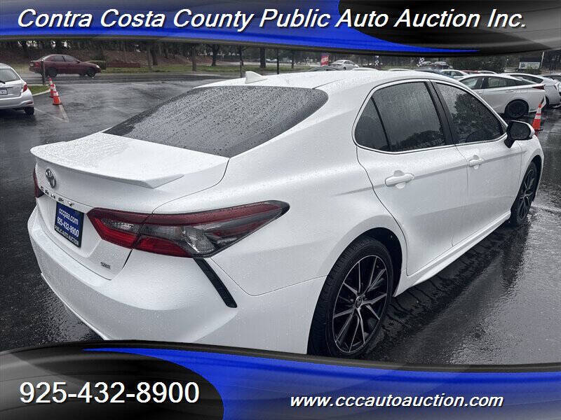 2021 Toyota Camry SE