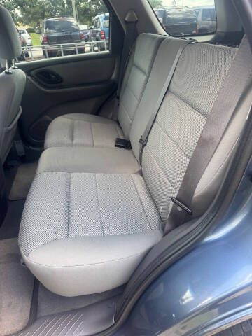 2005 Ford Escape XLT