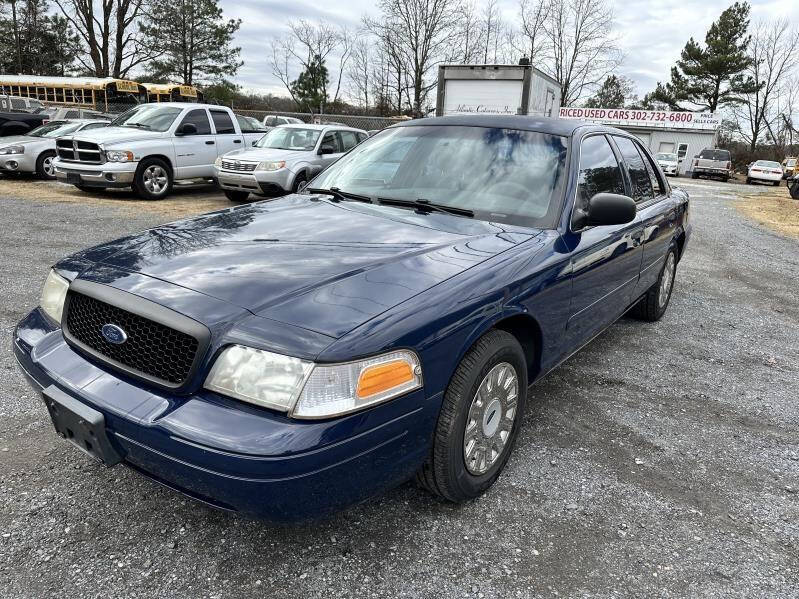 2004 Ford Crown Victoria null photo 11