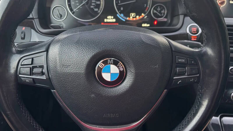 2015 BMW 5 Series 528i