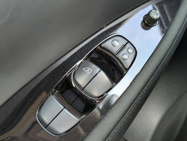 2023 Nissan LEAF SV PLUS