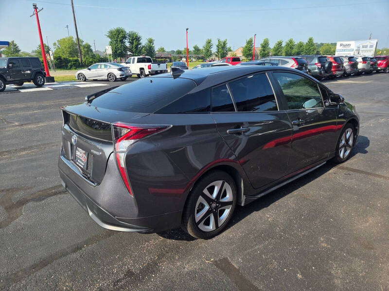 2016 Toyota Prius Four Touring