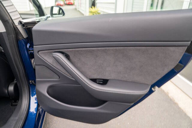 2020 Tesla Model 3 26