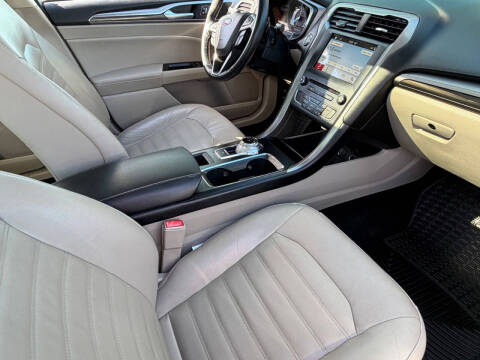 2018 Ford Fusion SE