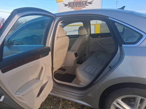 2013 Volkswagen Passat TDI SEL Premium