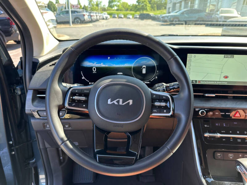 2024 Kia Carnival SX
