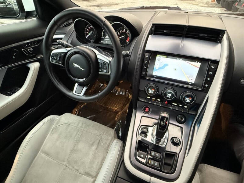 2018 Jaguar F-TYPE 340HP