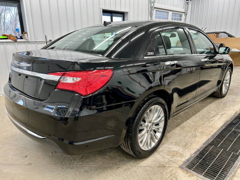 2011 Chrysler 200 Limited