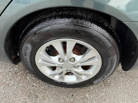 2005 Toyota Camry LE V6