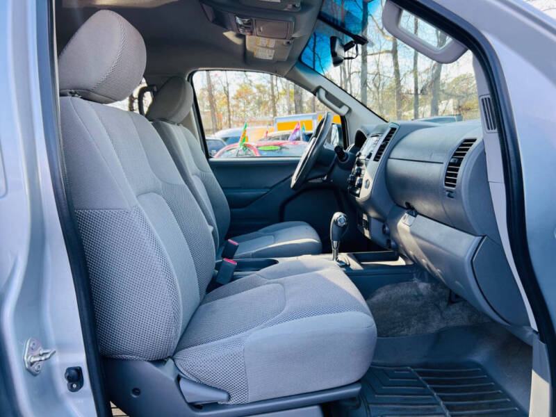 2017 Nissan Frontier SV