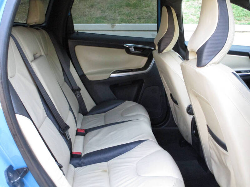 2013 Volvo XC60 T6 R-Design
