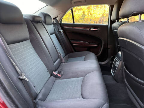 2019 Chrysler 300 Touring