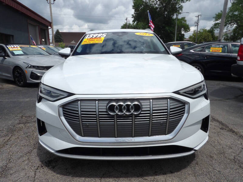 2019 Audi e-tron quattro Prestige