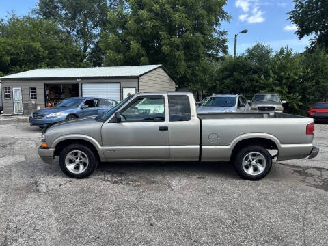 2000 Chevrolet S-10 LS
