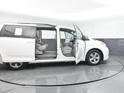2012 Toyota Sienna