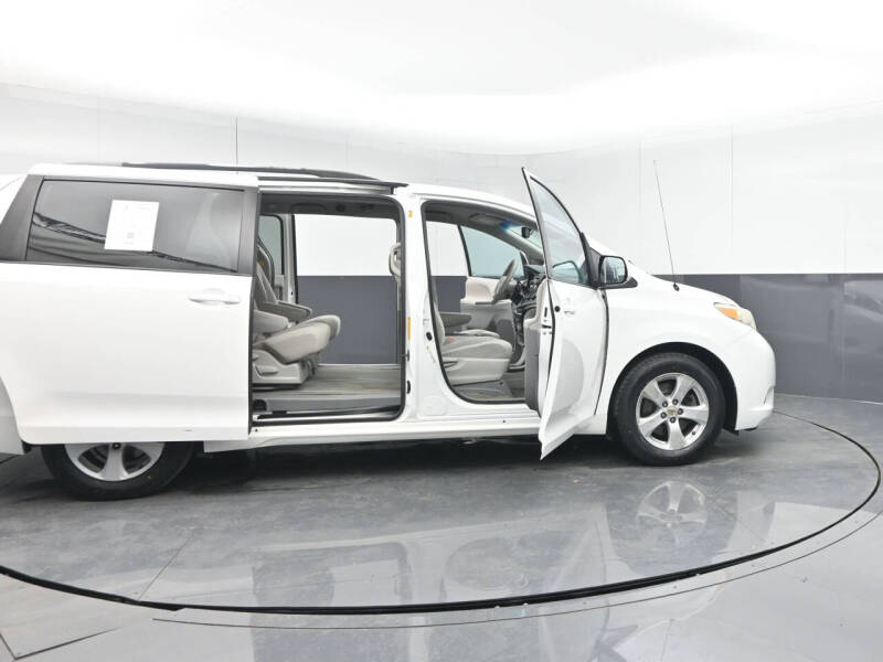 2012 Toyota Sienna