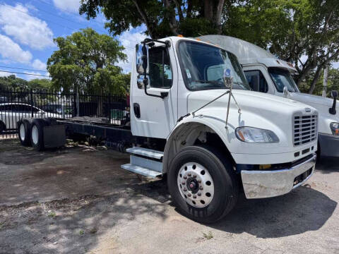 2017 Freightliner M2 106