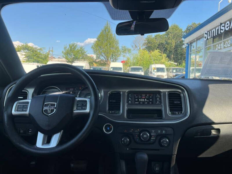 2013 Dodge Charger SE