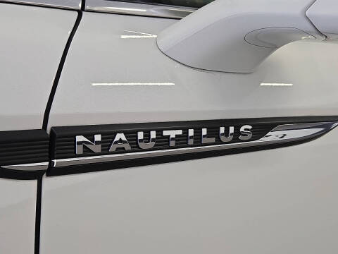 2022 Lincoln Nautilus Reserve