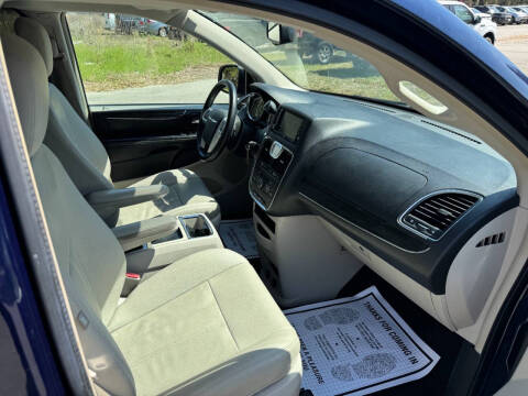 2015 Chrysler Town and Country Touring