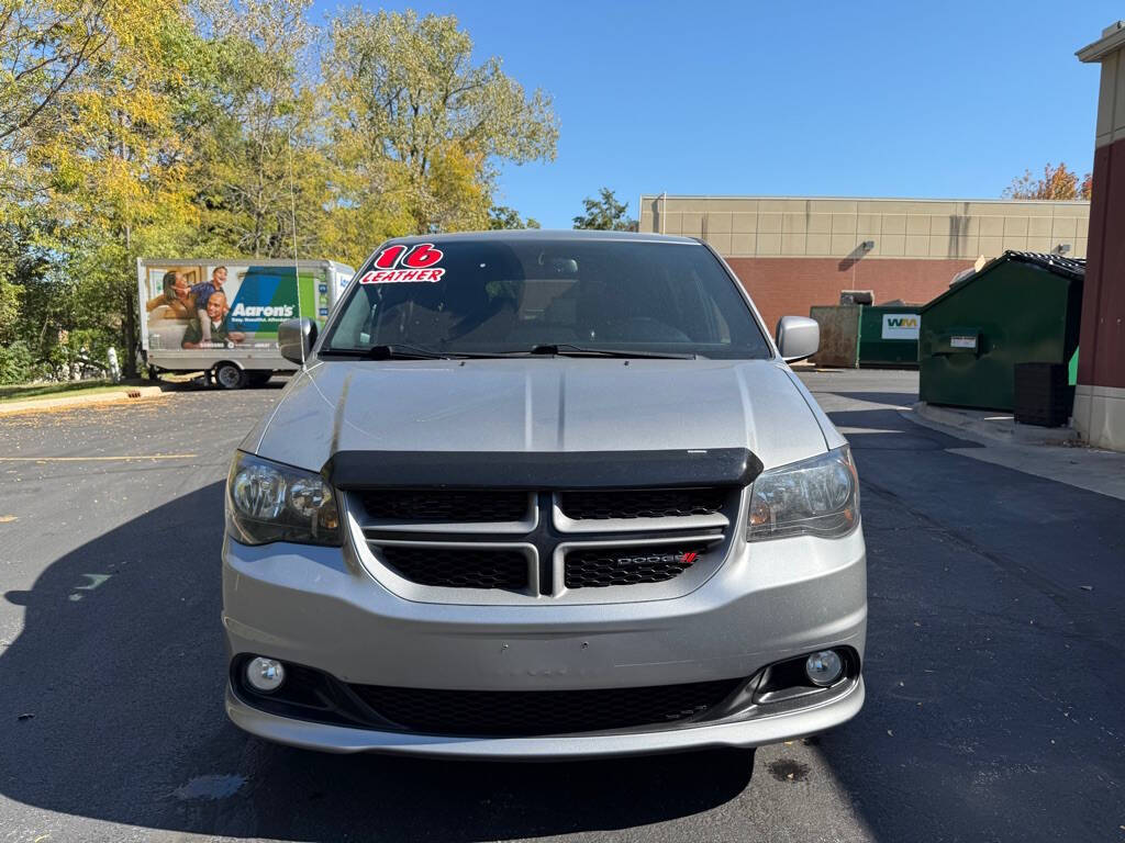 2016 Dodge Grand Caravan for sale at Deals & Trades in Aurora, IL