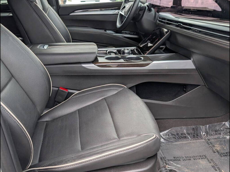 2025 Cadillac Escalade Premium Luxury
