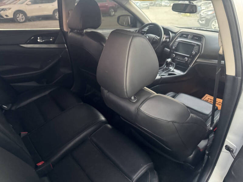 2017 Nissan Maxima 3.5 SV