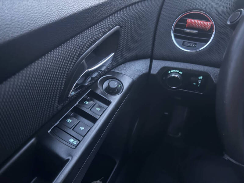 2013 Chevrolet Cruze 1LT Auto