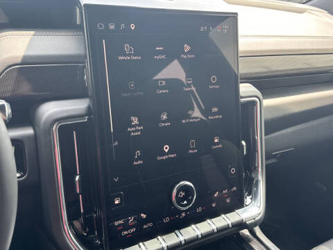 2025 GMC Yukon Elevation