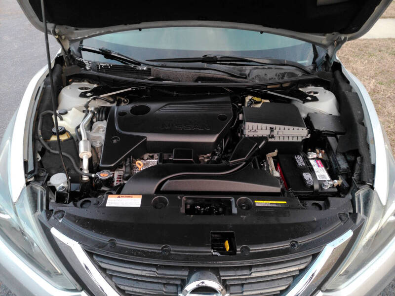 2016 Nissan Altima 2.5 SR