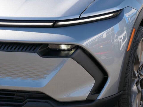 2026 Chevrolet Equinox EV LT 2