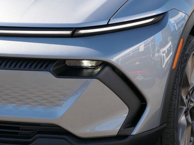 2026 Chevrolet Equinox EV LT 2