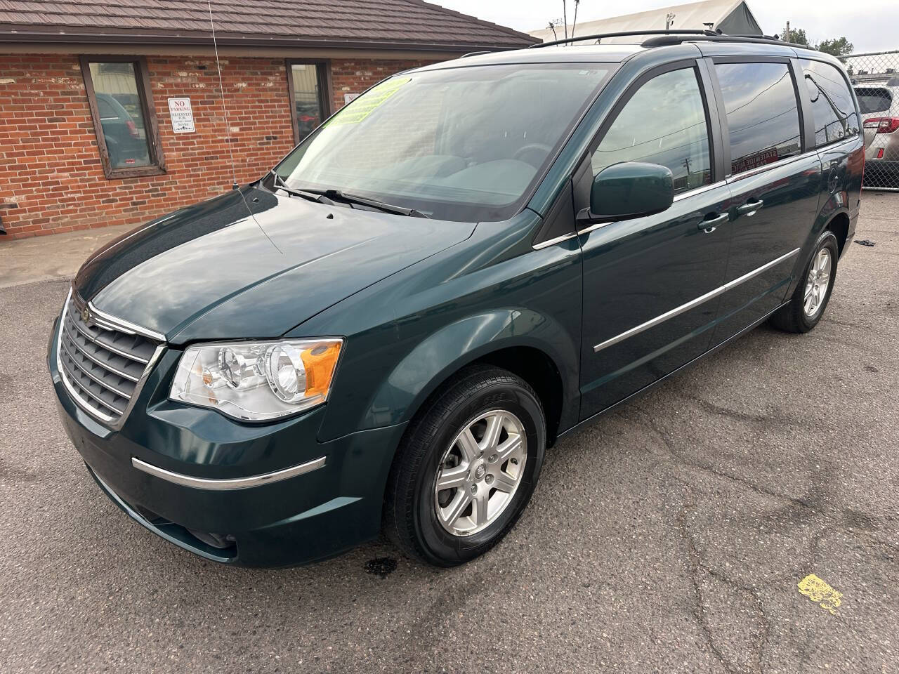 Dk. Green 2009 Chrysler Town and Country Touring Touring 4dr Mini-Van 1