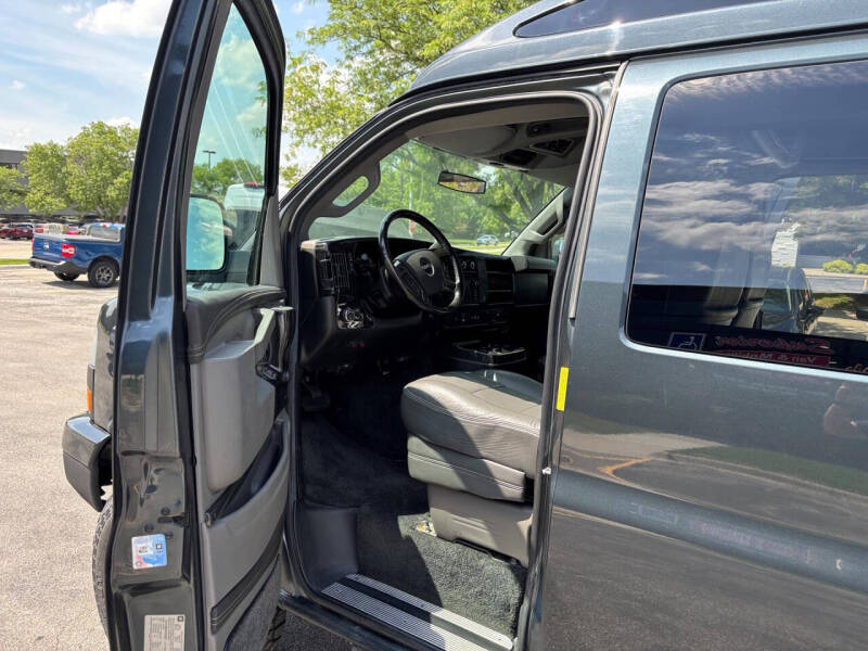 2017 GMC Savana 2500