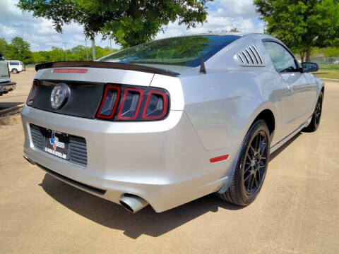 2014 Ford Mustang V6