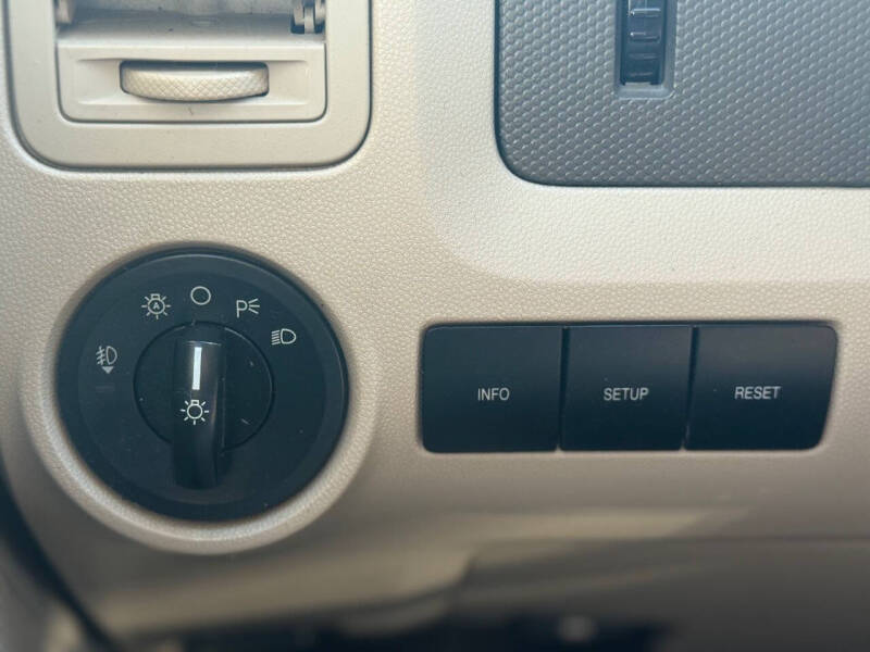 2009 Ford Escape XLT