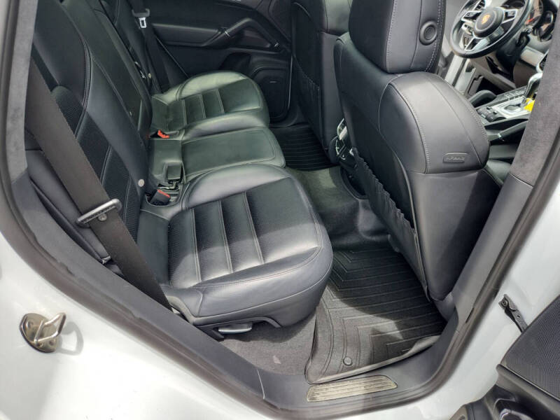2015 Porsche Cayenne Turbo