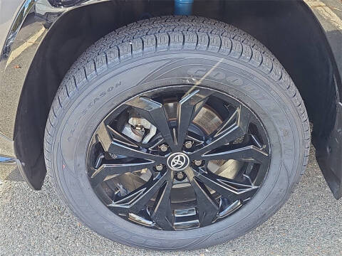 2024 Toyota RAV4 Hybrid SE