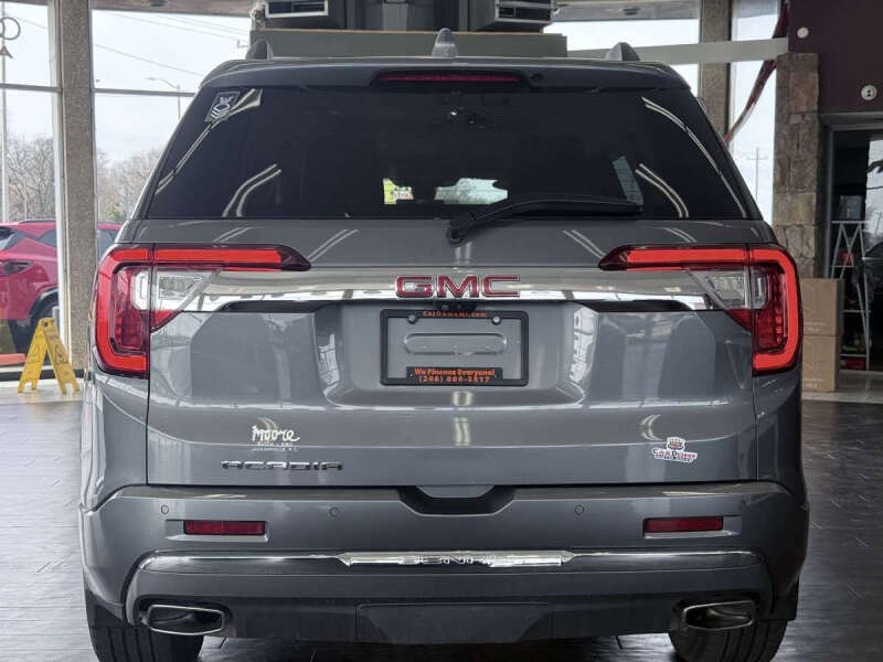 2022 GMC Acadia Denali
