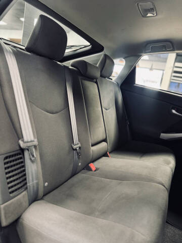 2013 Toyota Prius Plug-in Hybrid