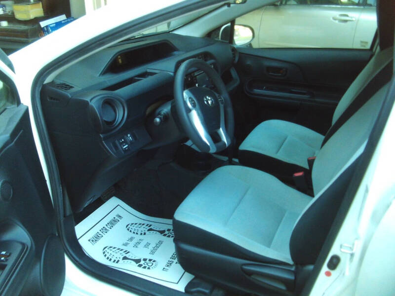 2015 Toyota Prius c One