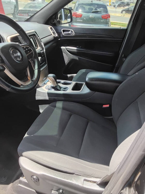 2017 Jeep Grand Cherokee Laredo